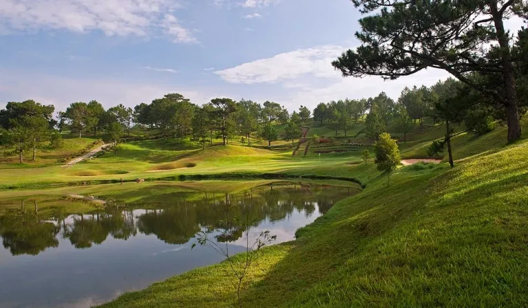 달랏 팰리스 골프클럽 (Dalat Palace Golf Club)